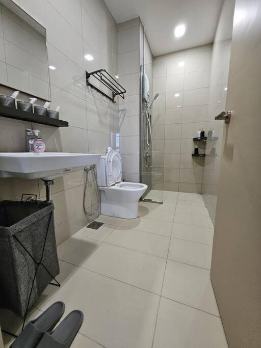 Apartemen 3br The Luxurie At Paradigm Mall Residences *