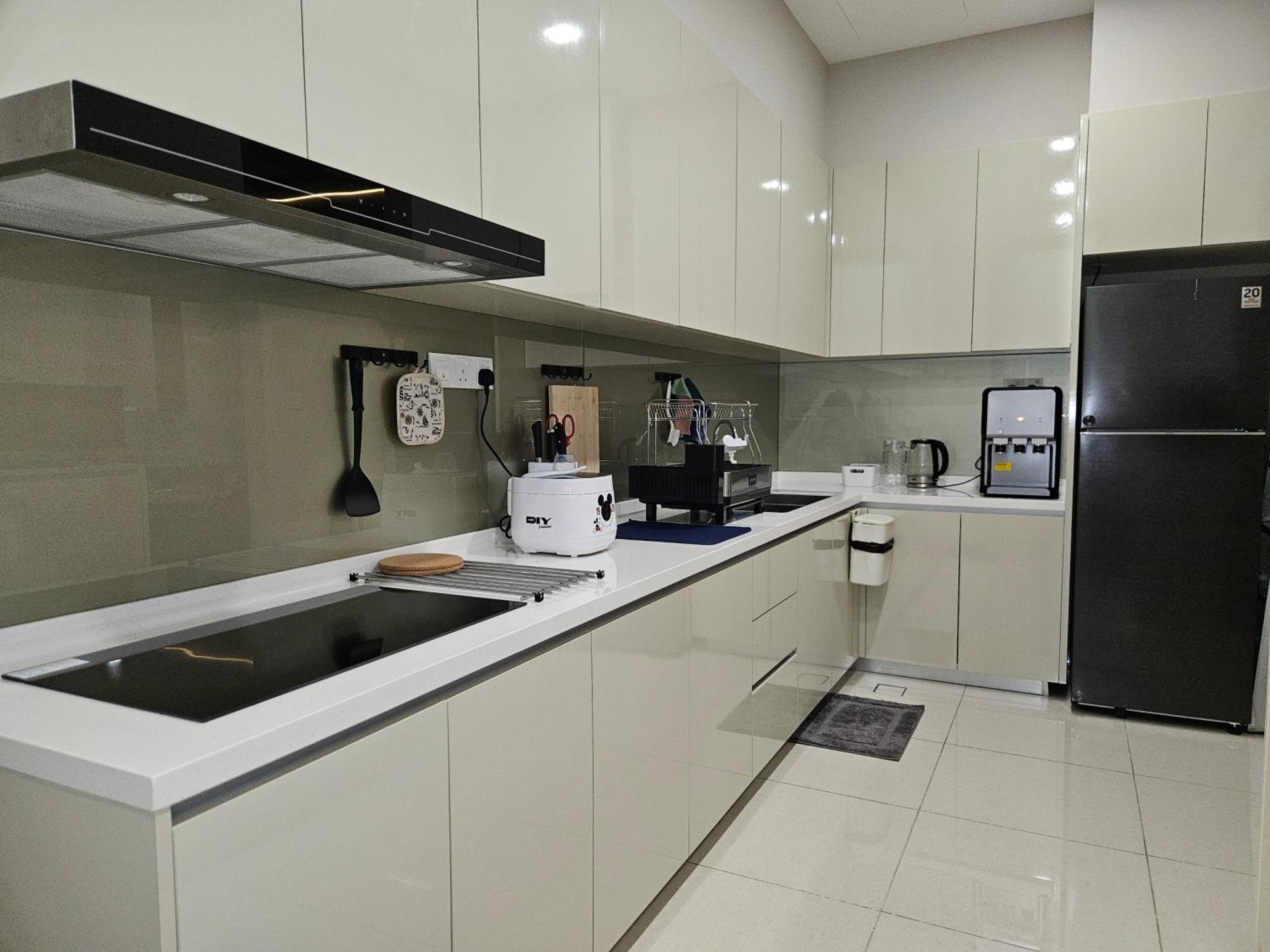 Apartemen 3br The Luxurie At Paradigm Mall Residences